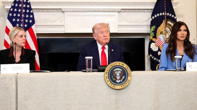 Trump hosts White House roundtable on homeland security task forces